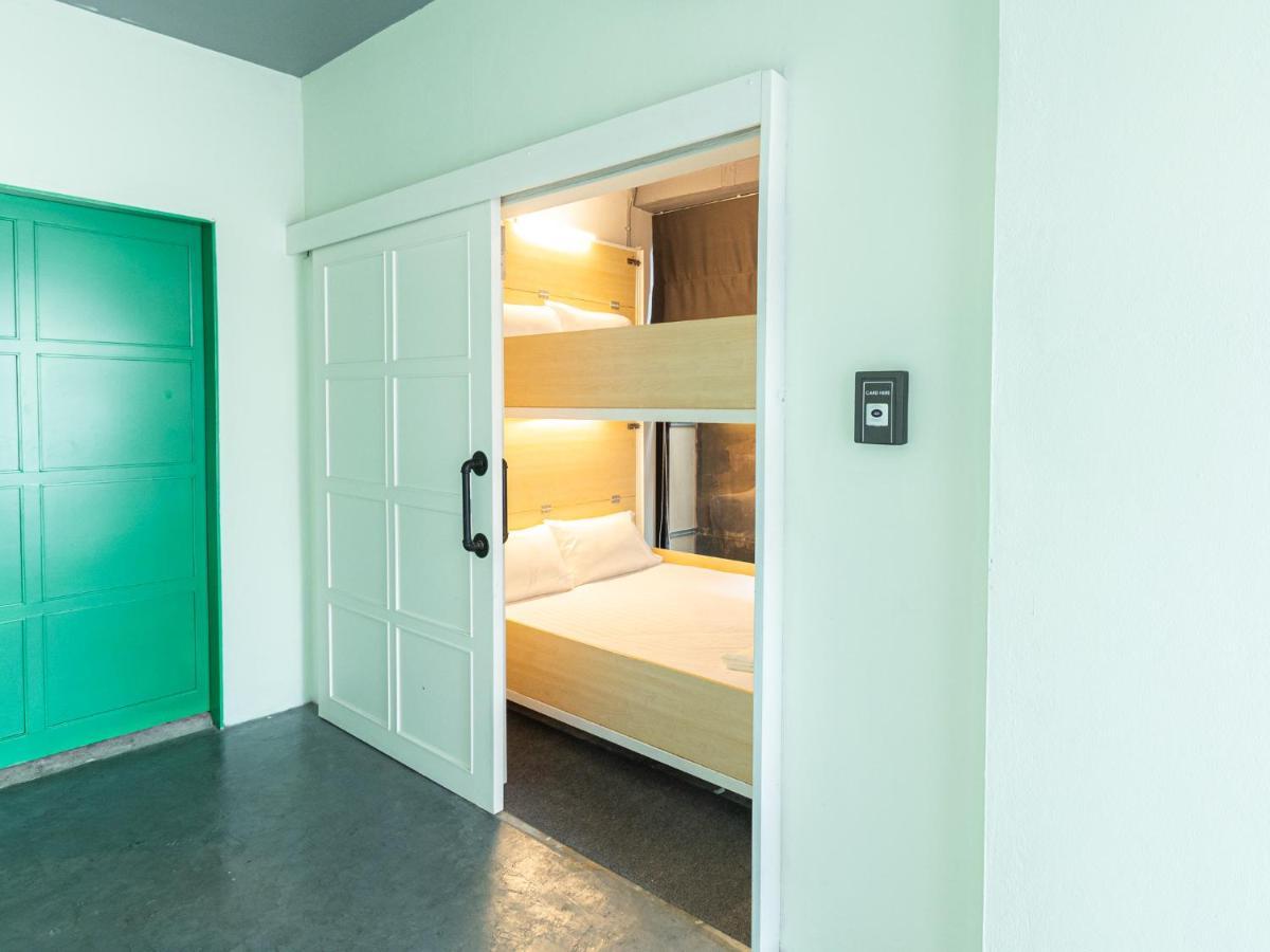 Khao San Social Capsule Hostel Bangkok Eksteriør bilde